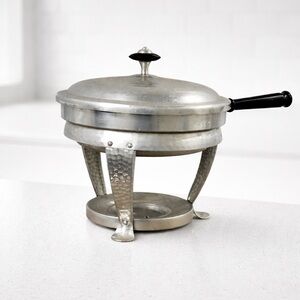 Vintage Hammered Aluminum Chafing Dish Spain 10 1/4” w Lid Stand - Kitchen Decor